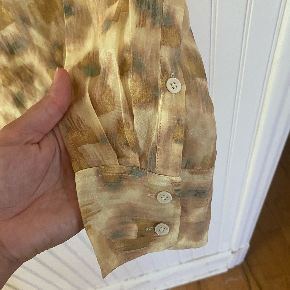J. CREW The Perfect Shirt Leopard Print Lightweight Silk Cotton Top 2 Like New - Picture 3 of 6